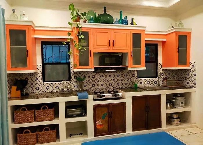 Bright & Spacious In The Heart Of Town * Compostela (Cebu)